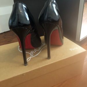 Authentic Christian Louboutin Size5.5
